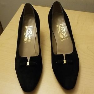 FERRAGAMO PUMPS